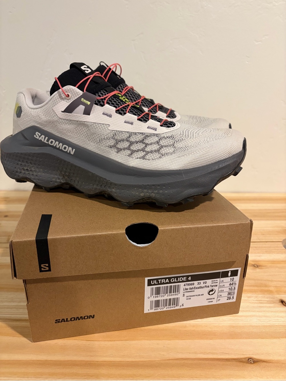 Salomon Ultraglide 4